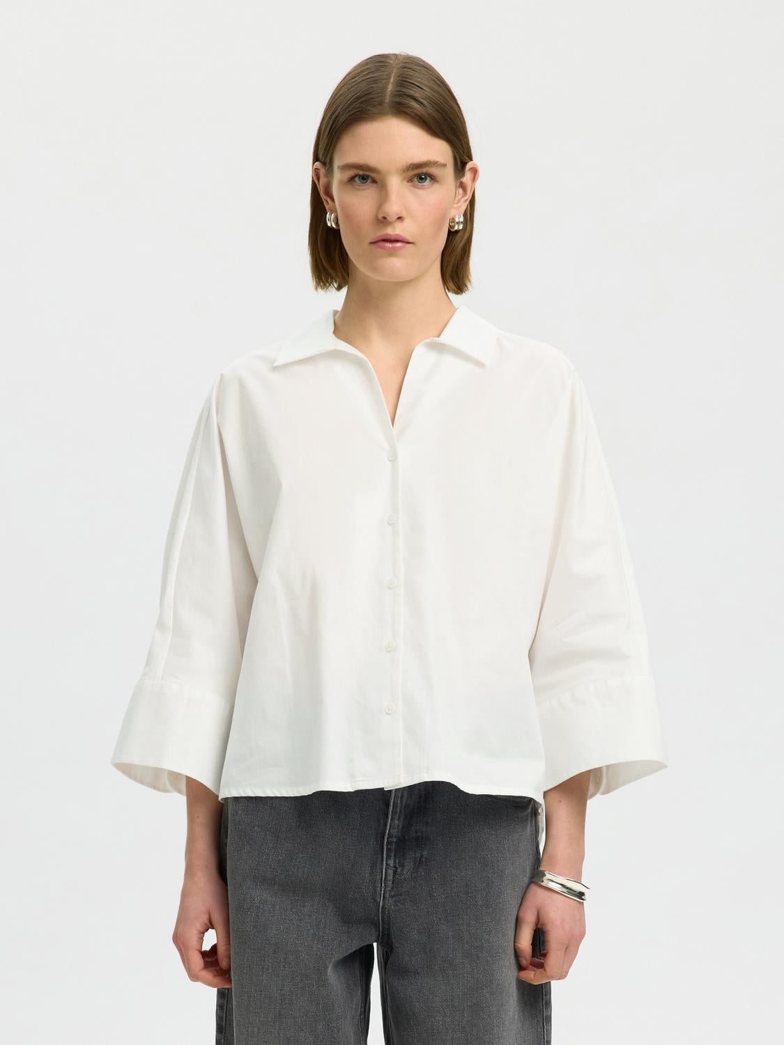 model_shot-front